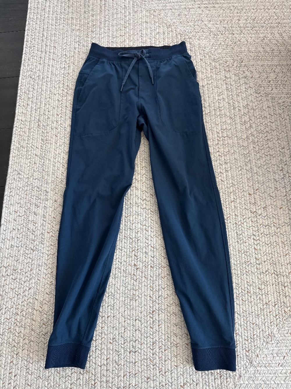 Lululemon joggers small